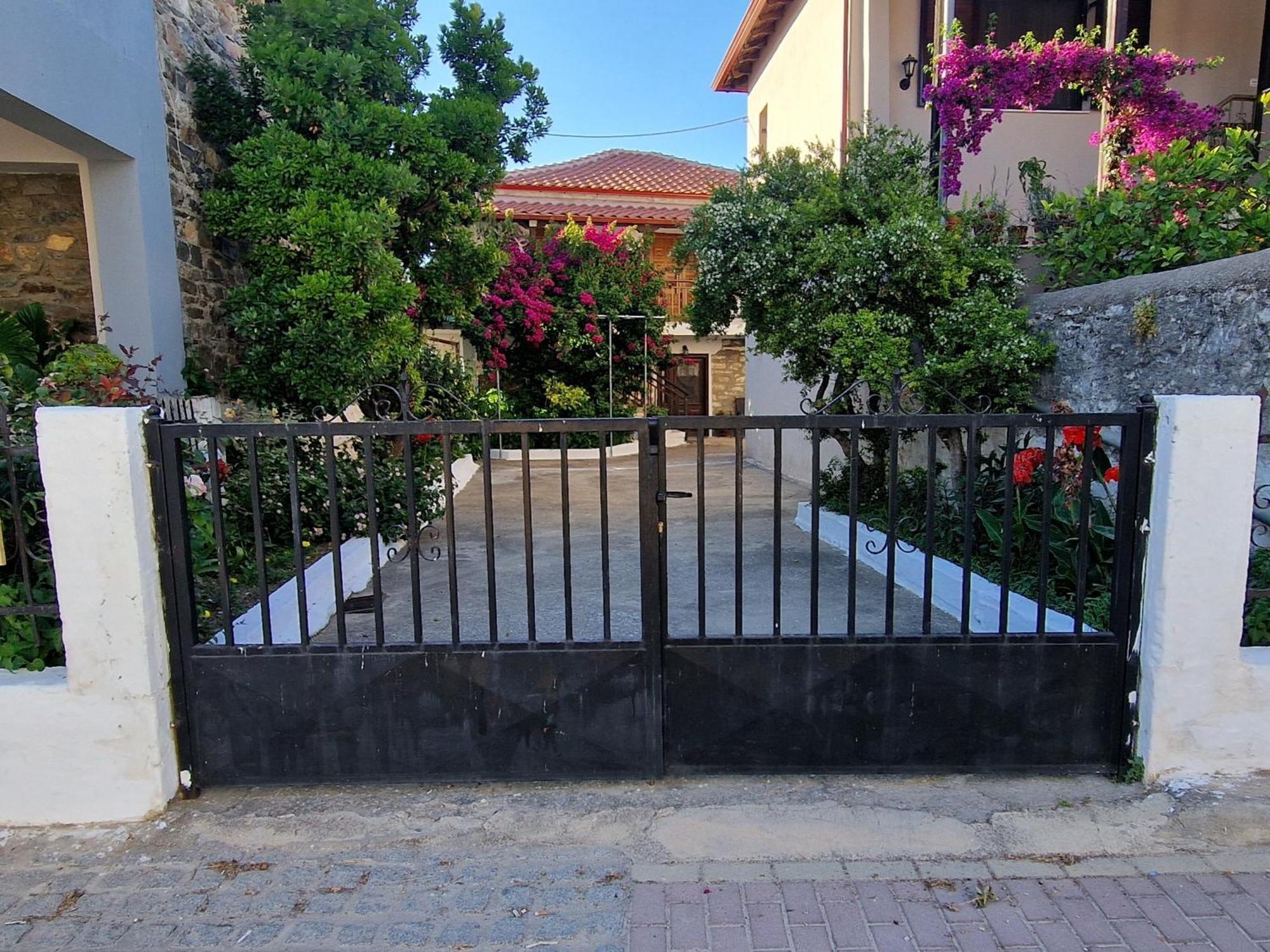 アギオス・ニコラオスNikolaos Houseアパートメント エクステリア 写真